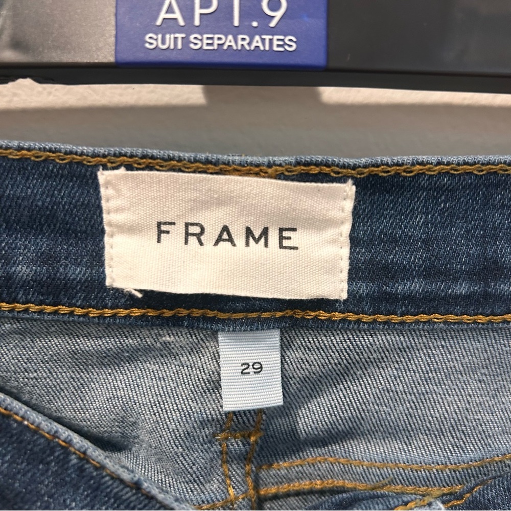 Frame Le High Flare Jeans - Picture 2 of 4